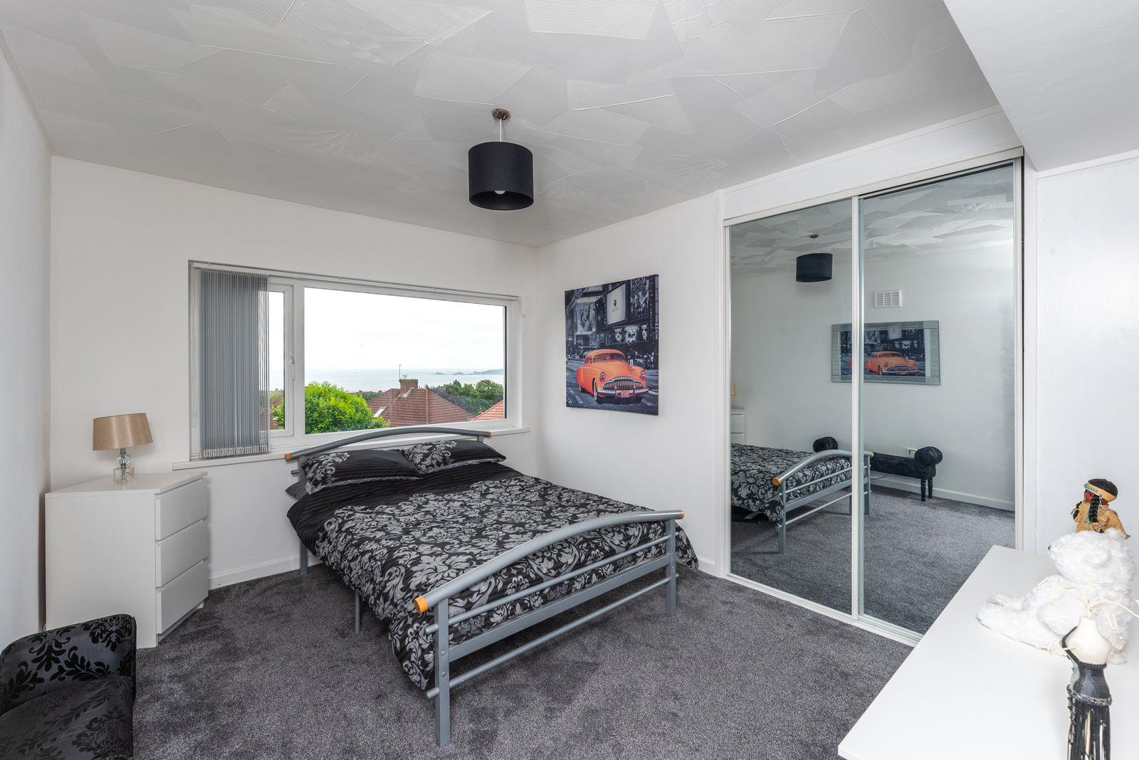 Lon Caron, Sketty, Swansea, SA2 0TW